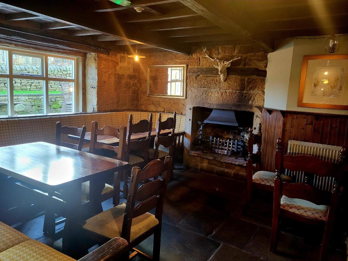 Ye Olde Mustard Pot Hotel Midhopestones Exterior photo